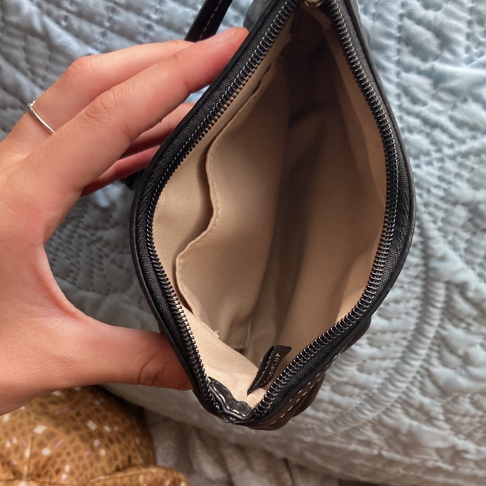 Cute little coach purse!! - Picture 2 of 4